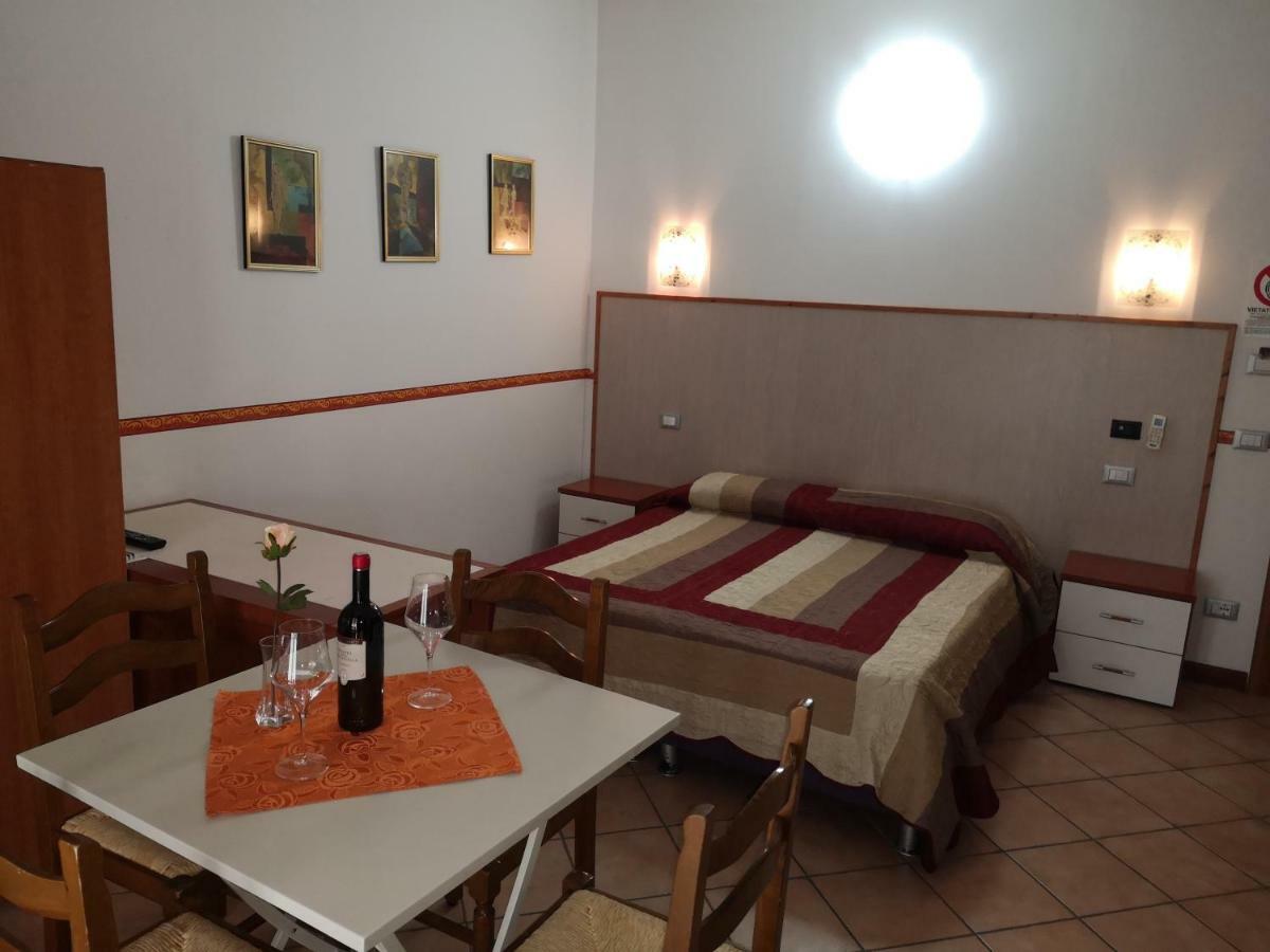 Ca' Del Sasso Guest House Verona Luaran gambar